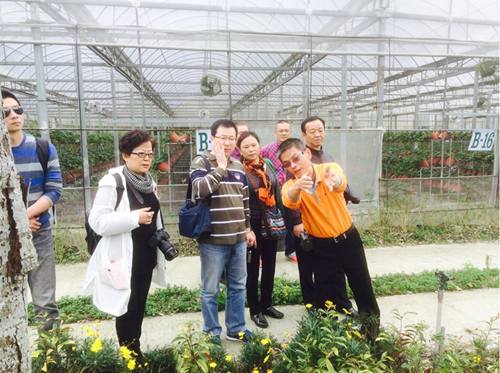 代表团参观台一生态农业示范园区.png